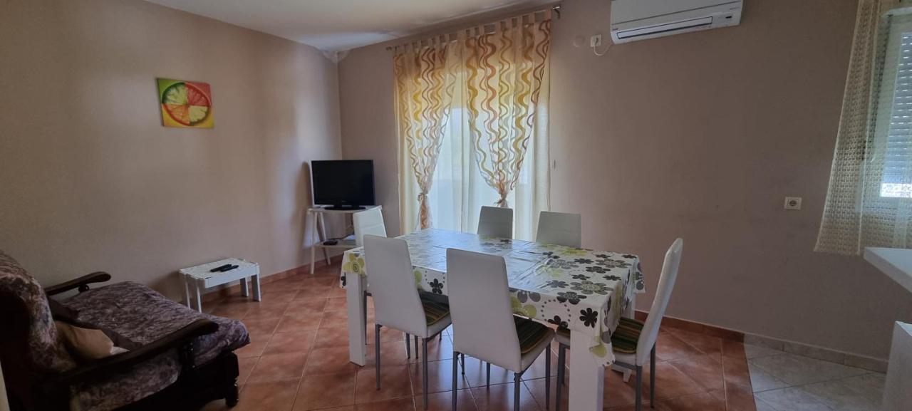 Apartman Anka Palit Buitenkant foto
